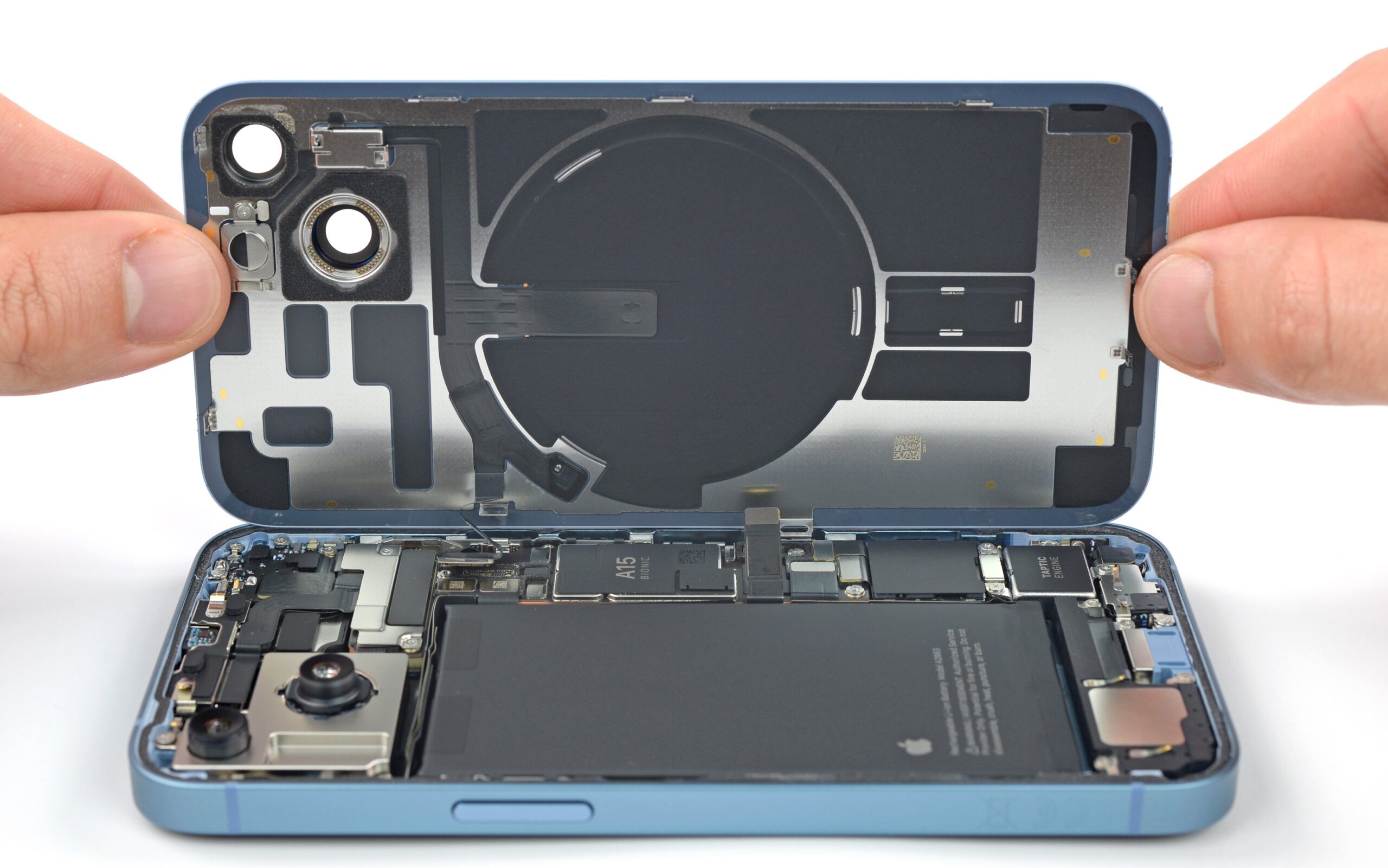 We Are Retroactively Dropping the iPhone’s Repairability Score